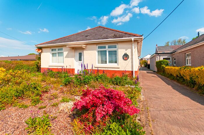 3 Bedroom Detached Bungalow For Sale In Brecon Road, Ystradgynlais, Swansea., SA9