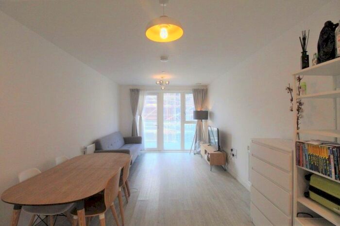 1 Bedroom Flat To Rent In Shipbuilding Way, London, E13