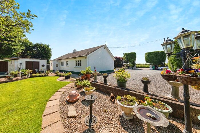 3 Bedroom Bungalow For Sale In Pendine, Carmarthen, Carmarthenshire, SA33