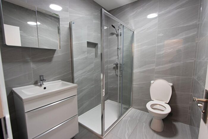 1 Bedroom Flat To Rent In High Road, London, N20