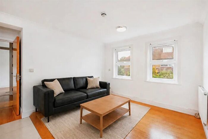1 Bedroom Flat To Rent In Loveday Road, West Ealing, W13