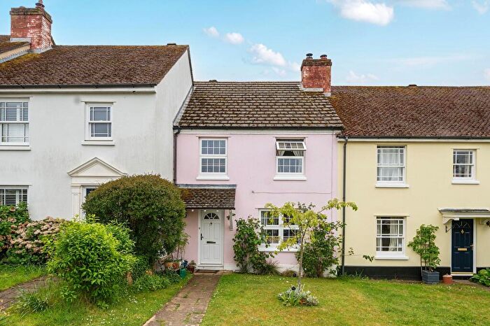 3 Bedroom Terraced House For Sale In Poplar Way, Midhurst, GU29