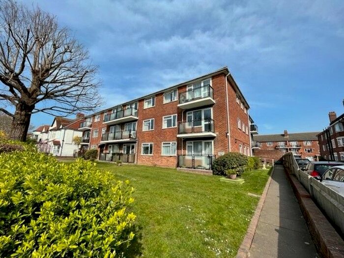 2 Bedroom Flat To Rent In Framnaes, New Church Road, Hove, BN3