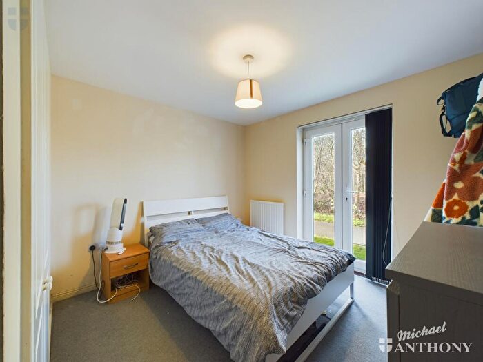 1 Bedroom Flat For Sale In Musket Path, Aylesbury, HP19