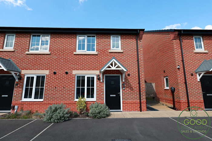 3 Bedroom Semi-Detached House For Sale In Beaminster Avenue, Preston, PR4
