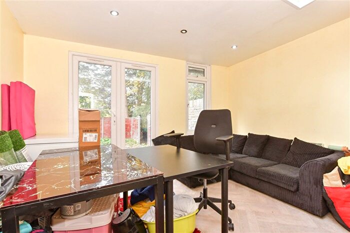 3 Bedroom Terraced House For Sale In Thorold Road, Chatham, Kent, ME5