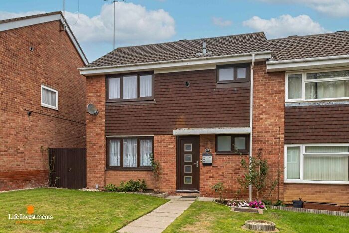 3 Bedroom End Of Terrace House For Sale In Coniston Close, Rugby, Warwickshire, CV21
