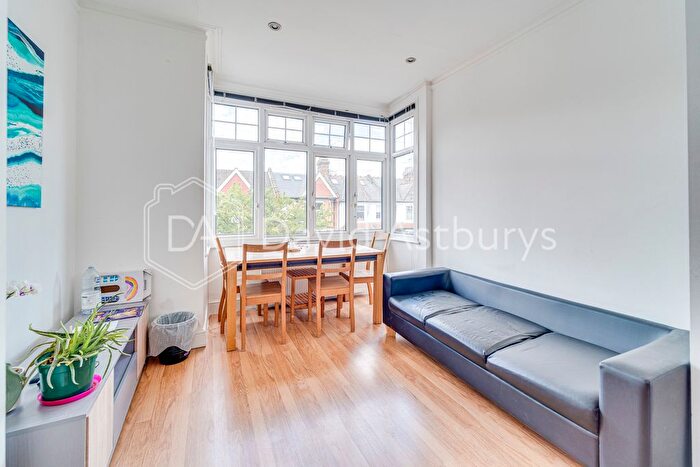 2 Bedroom Flat To Rent In Sutton Road, Muswell Hill, London, N10
