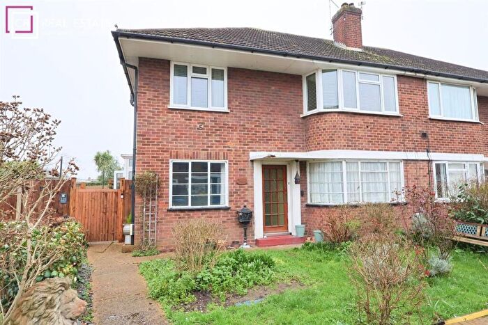 2 Bedroom Maisonette For Sale In Wickham Street, Welling, DA16