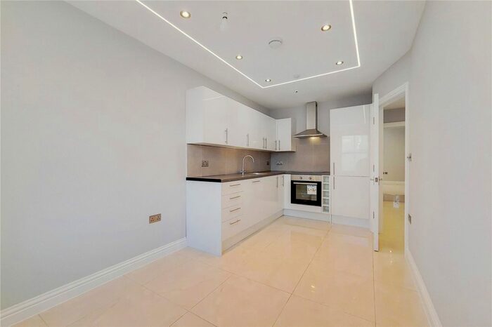 2 Bedroom Flat To Rent In Camden High Street, Camden Town, London, NW1