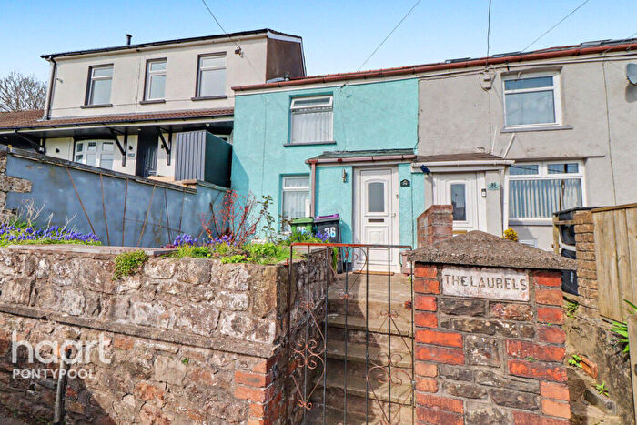 3 Bedroom End Of Terrace House For Sale In Tranch Road, Pontypool, NP4