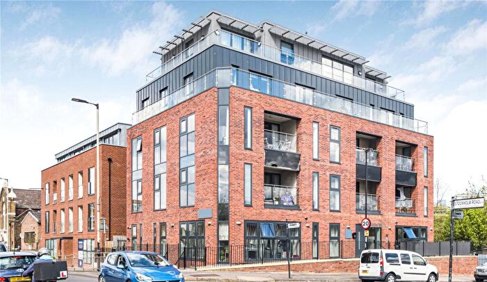 Studio To Rent In Ilderton Road, London, SE16