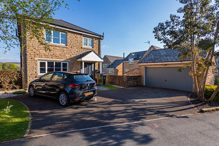 4 Bedroom Detached House For Sale In Rylands Park, Ripponden, HX6