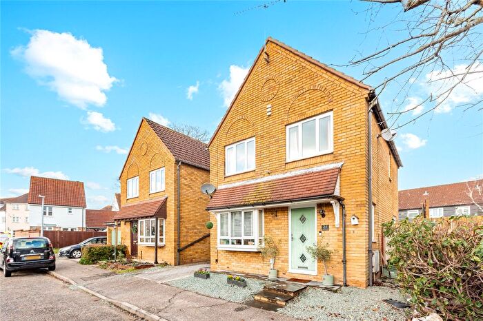 3 Bedroom Link Detached House For Sale In Bucklebury Heath, South Woodham Ferrers, Chelmsford, Essex, CM3