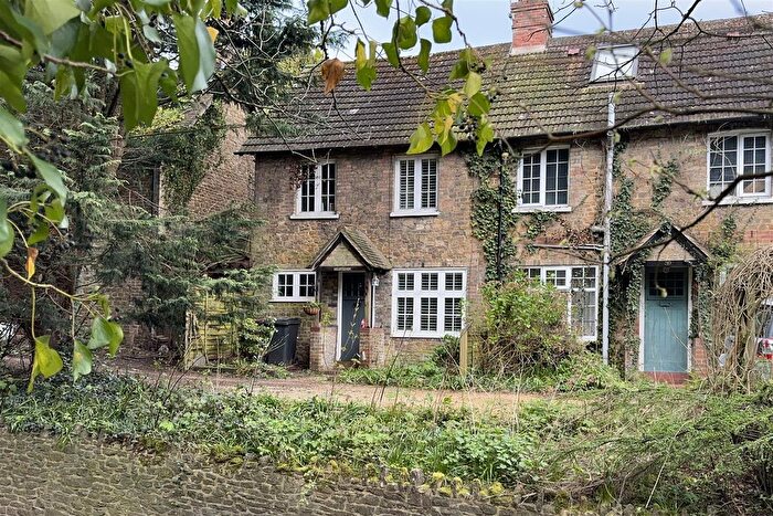 2 Bedroom Property For Sale In Holloway Hill, Godalming, GU7