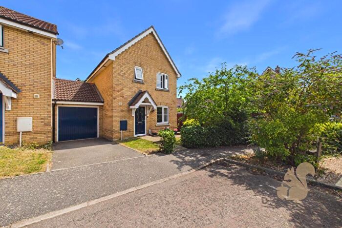 3 Bedroom Link Detached House For Sale In Robin Close, Stowmarket, IP14