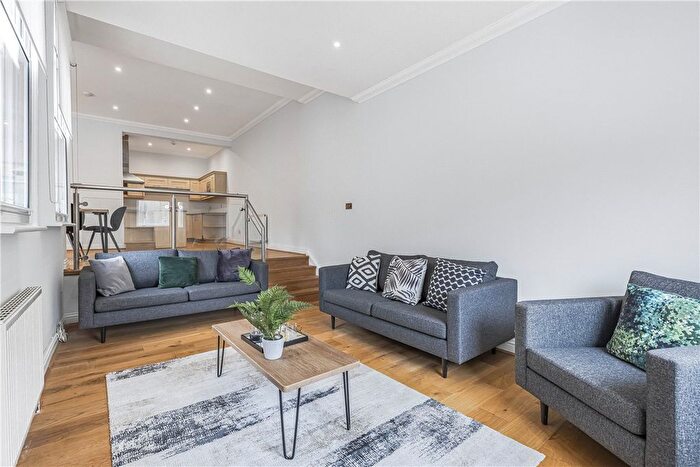 3 Bedroom Flat To Rent In Marylebone High Street, Marylebone, W1U