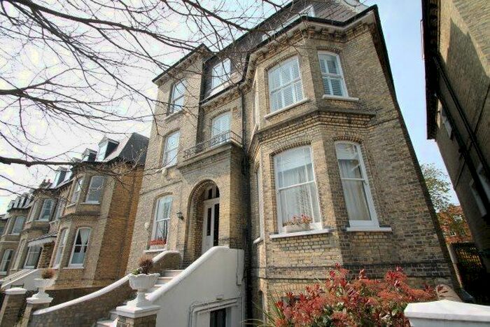 3 Bedroom Flat To Rent In Wilbury Road, Hove, BN3