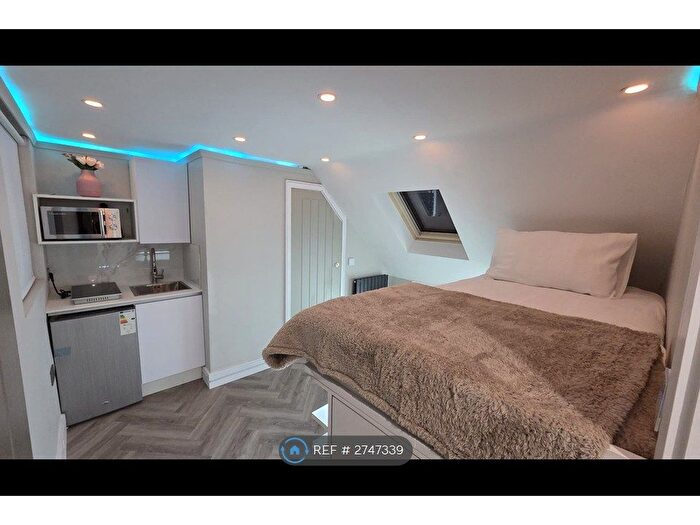 5 Bedroom Studio To Rent In Dawes Avenue, Isleworth, TW7