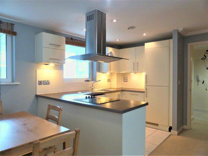 2 Bedroom Flat To Rent In Horsted Court -, P11