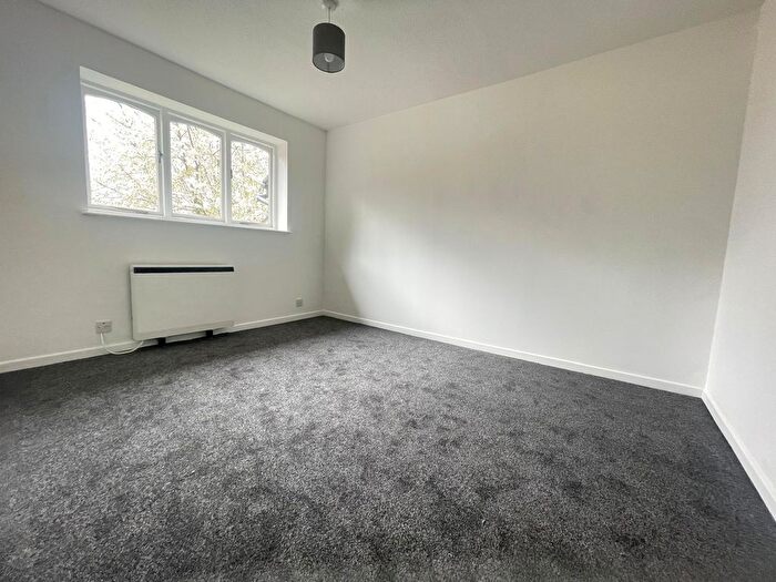 1 Bedroom Flat To Rent In Avondale Court, E11
