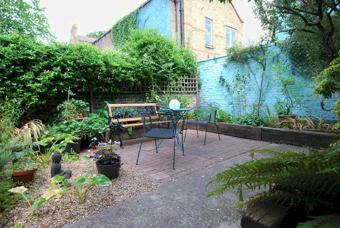 1 Bedroom Property To Rent In Herne Hill Road, London, SE24