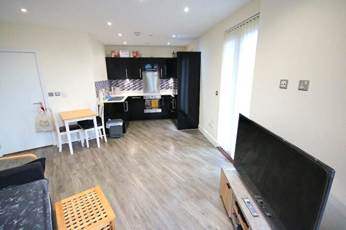 1 Bedroom Flat For Sale In Hatton Road, Wembley, HA0