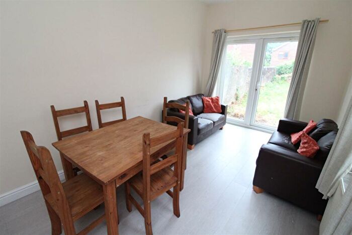 5 Bedroom Terraced House To Rent In Forster Road, Southampton, SO14