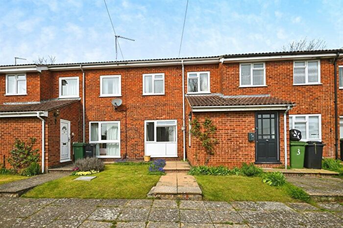 3 Bedroom Terraced House For Sale In Elmstone Close, Maidstone, ME16