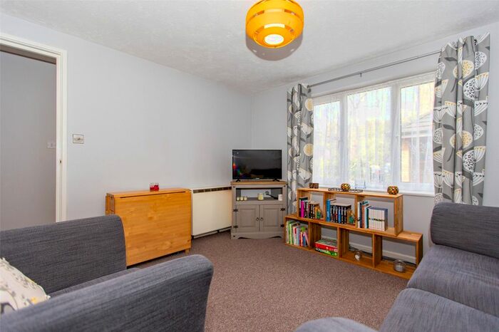 1 Bedroom Flat To Rent In Butlers Close, Crew's Hole, Bristol, BS5