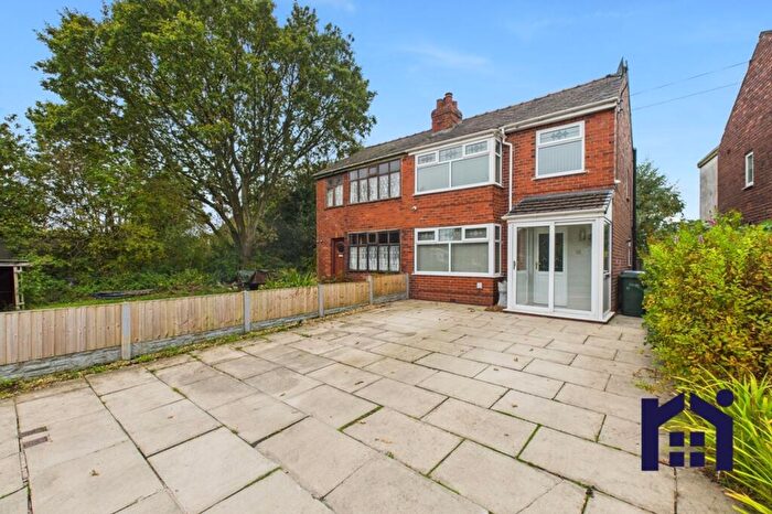 3 Bedroom Semi-Detached House For Sale In Freemans Lane, Charnock Richard, PR7