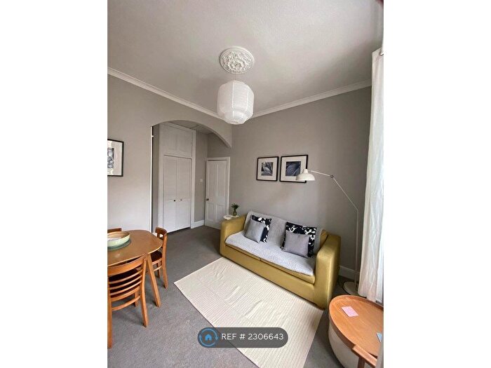 1 Bedroom Flat To Rent In Edinburgh, Edinburgh, EH7