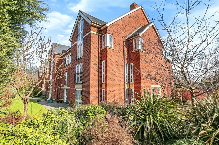 2 Bedroom Flat For Sale In Sycamore Court, Heaton Moor Road, Heaton Moor, Stockport, SK4