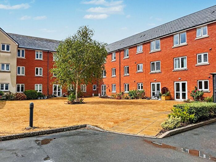 1 Bedroom Flat For Sale In Cobbett Court, Hammond Close, Highworth, Swindon, SN6
