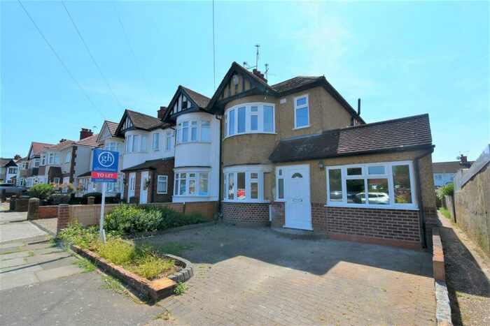 3 Bedroom House To Rent In Dawlish Drive, Ruislip, HA4