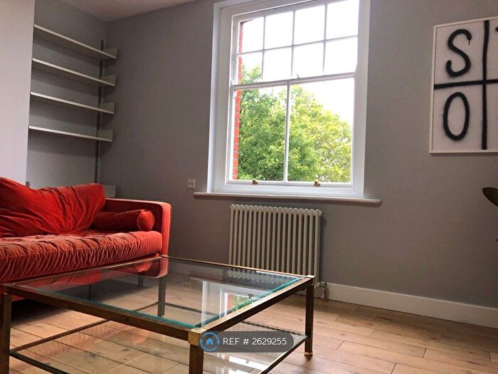 2 Bedroom Flat To Rent In Henley House, London, E2