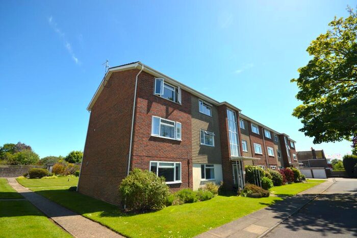 2 Bedroom Flat To Rent In Downview Road, Worthing, BN11