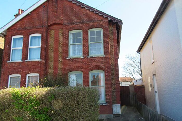 2 Bedroom Property To Rent In Gordon Road, Herne Bay, CT6