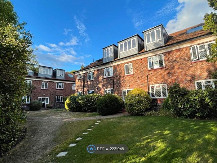 2 Bedroom Flat To Rent In Bushey Mansions, London, SW20