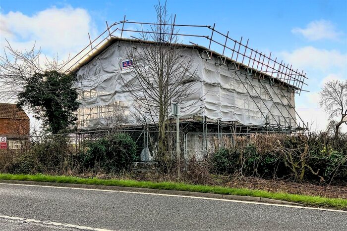 2 Bedroom Detached House For Sale In Folkingham, Sleaford NG34