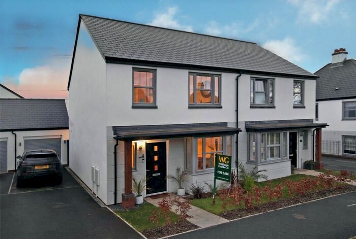 3 Bedroom Semi-Detached House To Rent In Dixon Drive, Clyst St. Mary, Exeter, EX5