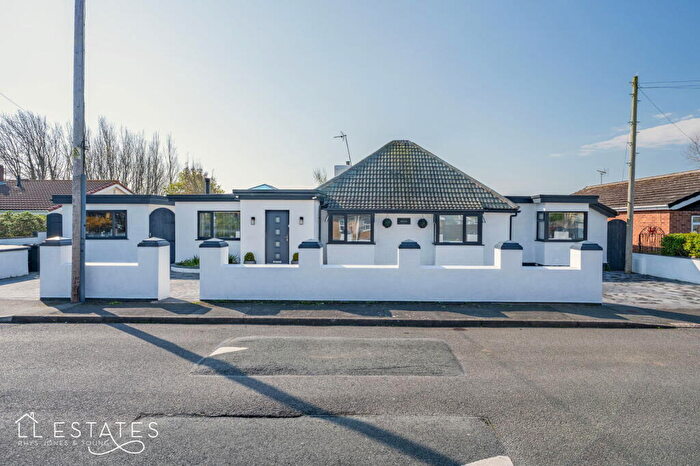 3 Bedroom Detached Bungalow For Sale In Kinmel Way, Towyn, LL22