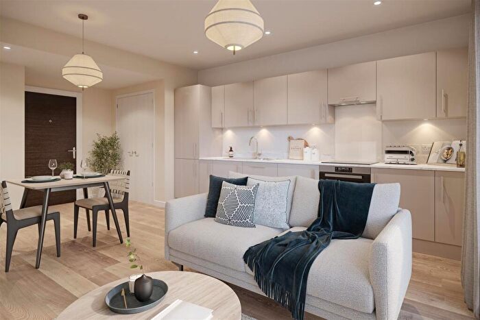 1 Bedroom Apartment For Sale In Claxton House, Stevenage, SG1