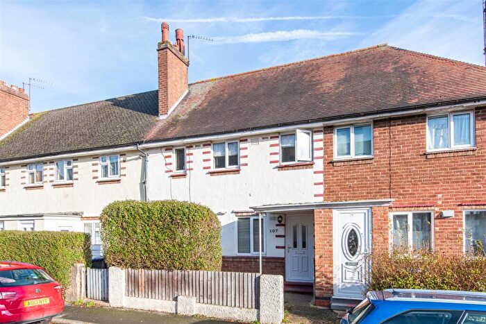 3 Bedroom Terraced House To Rent In Danefield Road, Northampton, NN3