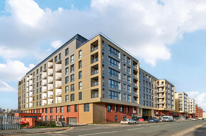3 Bedroom Apartment For Sale In Adelphi Street, Salford, Greater Manchester, M3