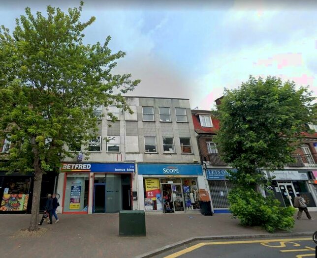 2 Bedroom Flat To Rent In High Street, Orpington, Kent, BR6