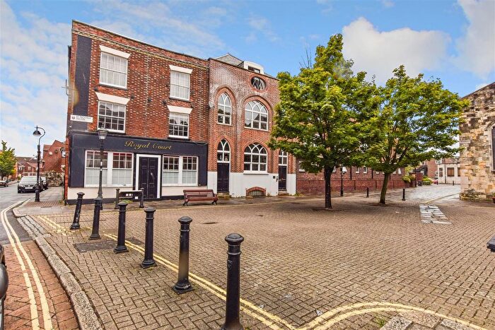 2 Bedroom Flat To Rent In Royal Court, Bugle Street, Southampton, SO14