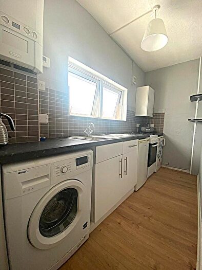 1 Bedroom Flat To Rent In Llanbleddian Gardens, Cardiff(City), CF24