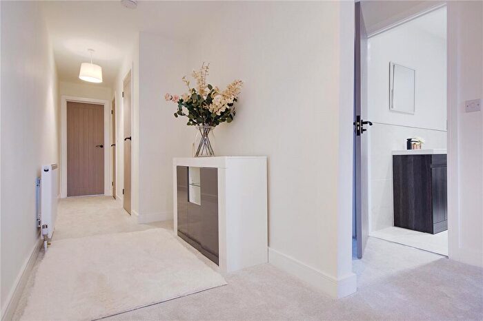 2 Bedroom Apartment For Sale In Columbia Road, Bournemouth, BH10
