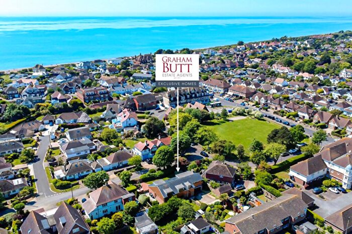 5 Bedroom Detached House For Sale In Willowhayne Crescent, East Preston, West Sussex, BN16